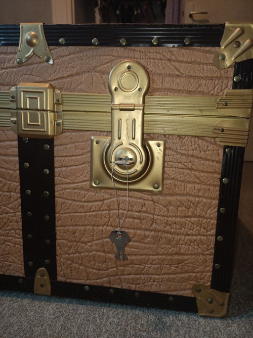 Kofferbak met sleutels – decoratieve objecten, Wood, Metal (photo 2 of 5)