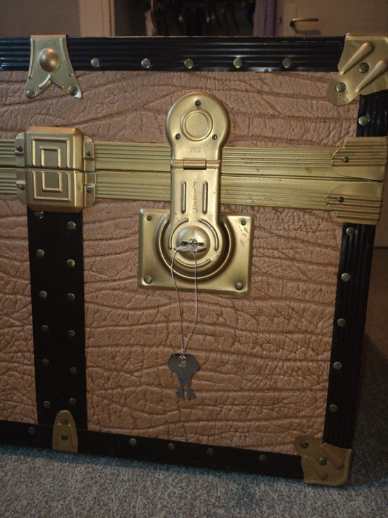 Kofferbak met sleutels – Decoratieve objecten, Wood, Metal (photo 2 of 5)