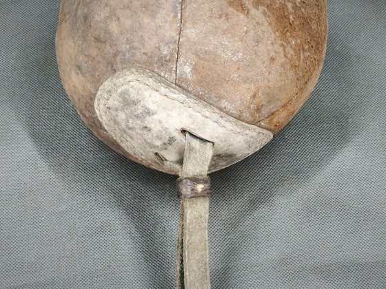 Image 1 of Boxhandschuhe und Boxball aus Leder, Tschechoslowakei, 1940er Jahre
