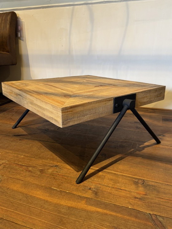 Image 1 of Table basse carrée By-Boo