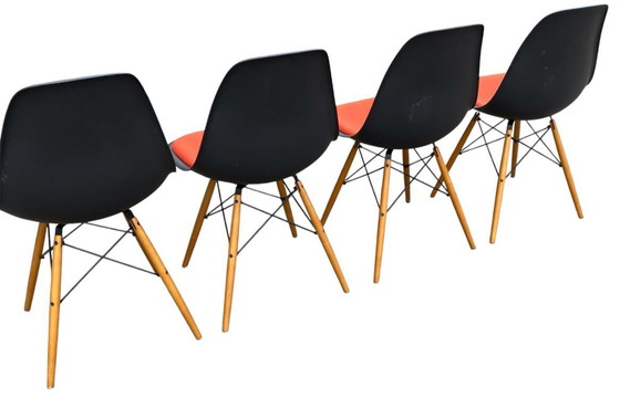 Image 1 of 4x Vitra Eames DSW avec siège rembourré