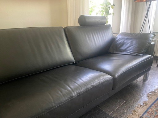 Leolux black leather sofa model Antonia.