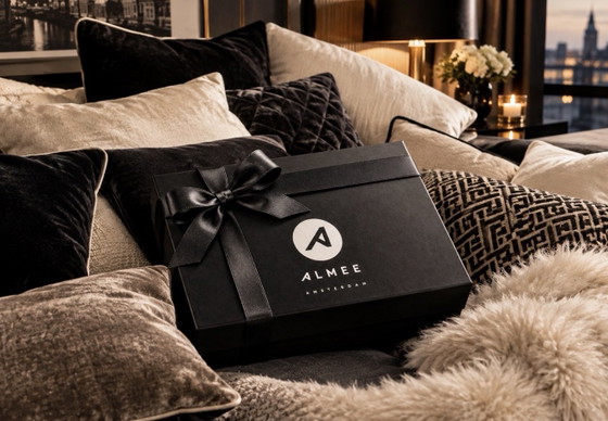 Douillet Cashmere and Merino Wool Throw, Grey, Decorative Objects (photo 4 of 5)