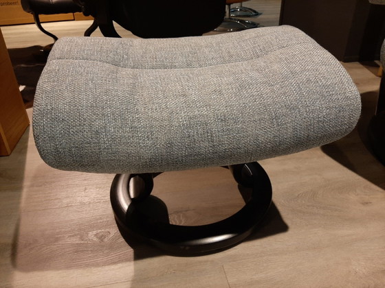 Image 1 of Stressless Sunrise Classic recliner with ottoman