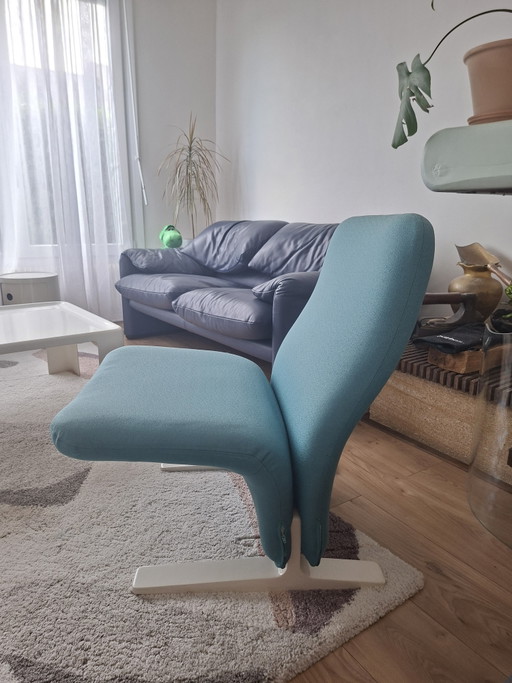 2 Concorde armchairs by Pierre Paulin