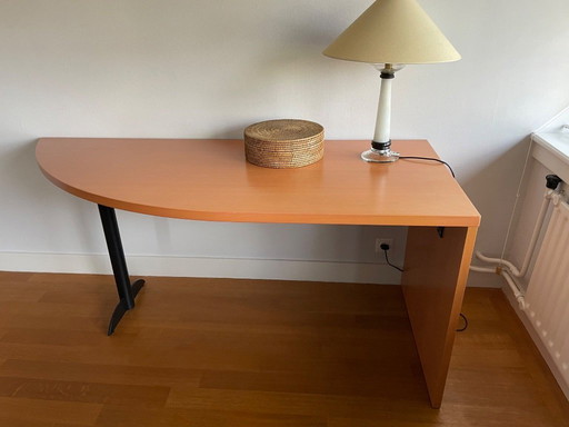 Metaform-Schreibtisch