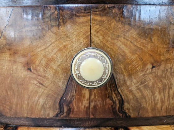 Image 1 of Toscaanse Art Deco kaptafel uit de jaren 40 van walnootwortelhout.