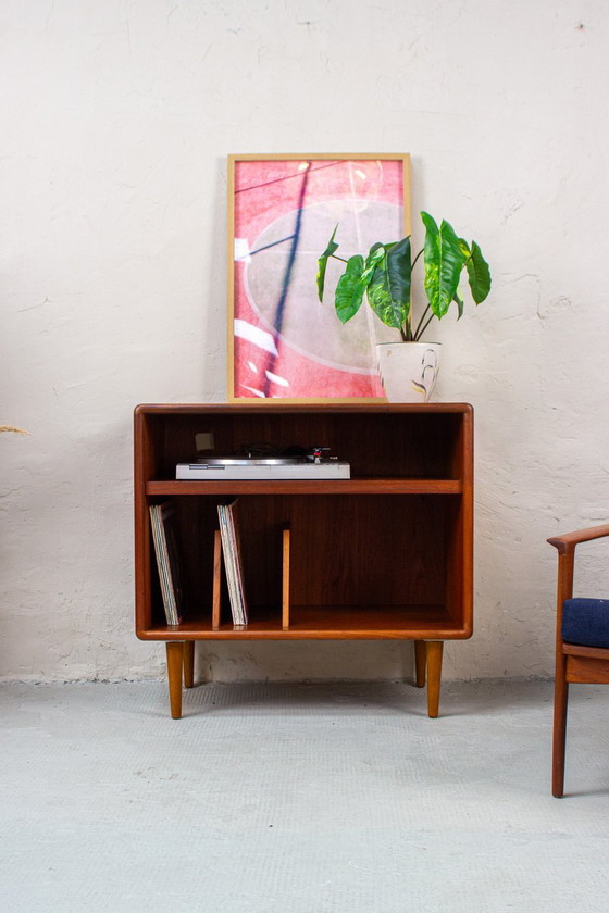 Cassettiera Hifi in teak Mid-Century di Dyrlund, anni '80 – Mobili TV, Mid Century Modern (photo 4 of 17)