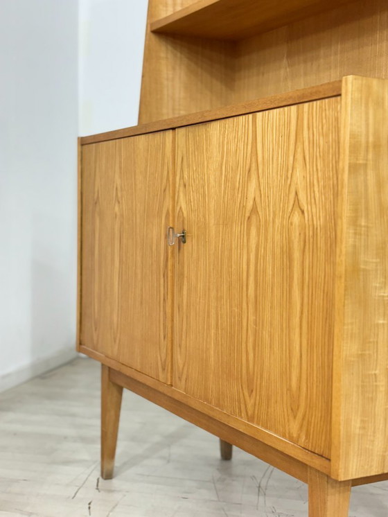 Image 1 of Mobile Hellerau vintage / Credenza alta di metà secolo / Cassettiera / Serie 602 Senesche