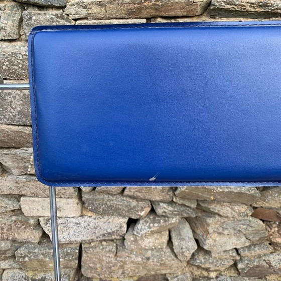 Image 1 of Set van 4 vintage stoelen in blauw imitatieleer en verchroomd metaal