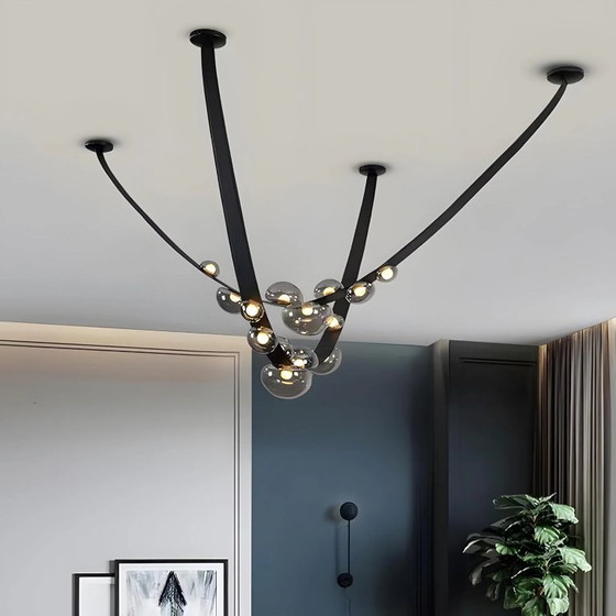 Image 1 of Dekorativer LED-Kronleuchter aus Kunstleder mit minimalistischem Design (2 Gürtel)