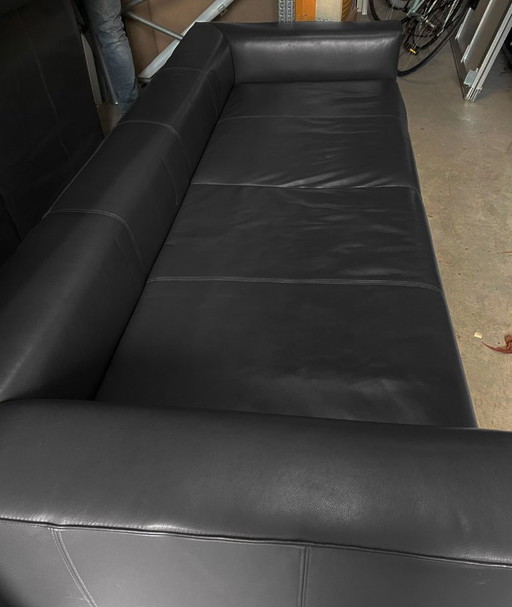Aikon Lounge hoekbank leer Basque met hocker – Design on Stock, hoekbanken, Leather (photo 2 of 5)