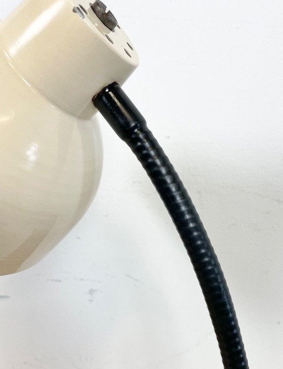 Image 1 of Beige Industrial Gooseneck Table Lamp, 1960s