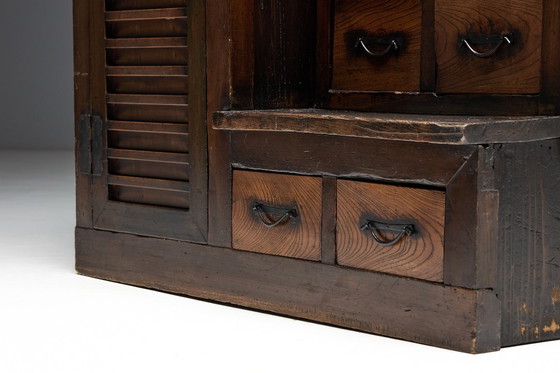 Image 1 of Kaidan Tansu Japanse trapkist, Japan, 19e eeuw