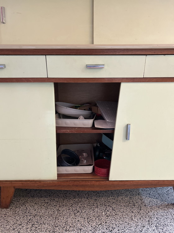 Image 1 of Mueble de cocina retro de los años sesenta, verde claro.