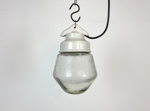 Industriële hanglamp van wit porselein met mat, helder glas, jaren 70
