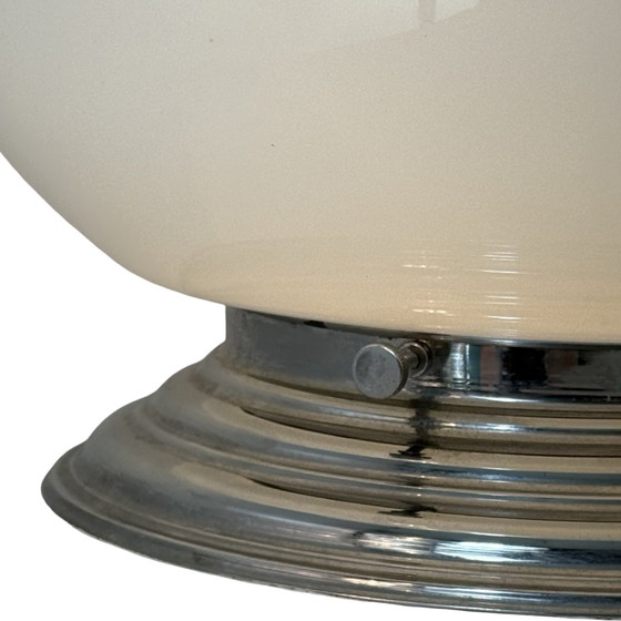 Image 1 of Art déco - Attr. To Gispen - Lampada da soffitto con vetro opalino e supporto in metallo - XXL