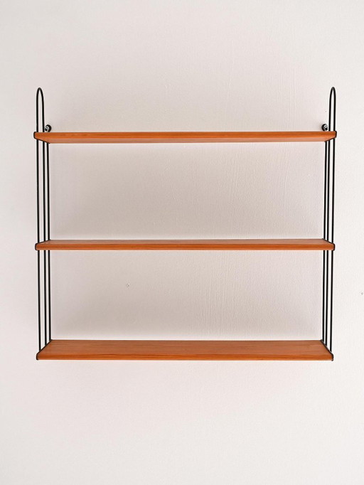 Etagère scandinave "Hylla" en chêne et métal des années 1960
