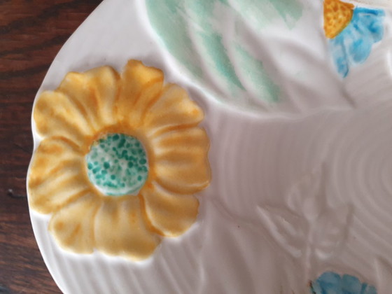 Image 1 of Oval dish with 4 cake plates, England