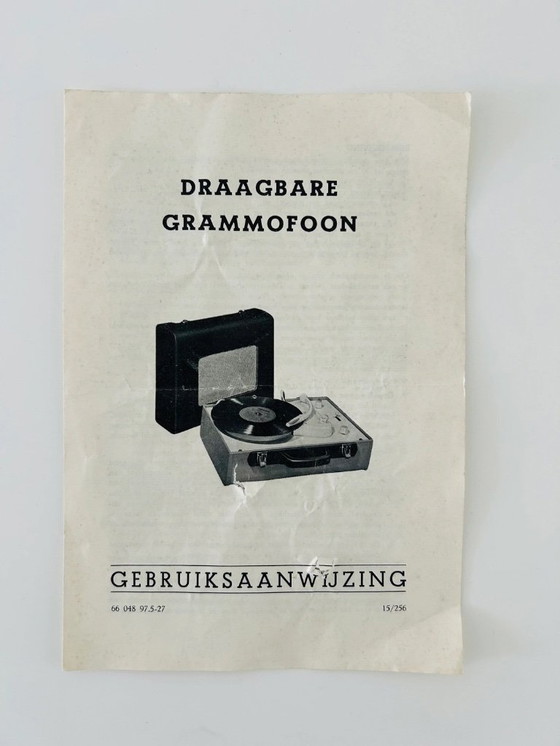 Image 1 of gramophone portable Philips - vers 1955 - complet et en état de marche - avec notice d'origine