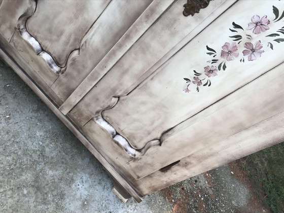 Armoire Double avec Motif Floral Peint à la Main (photo 7 of 14)