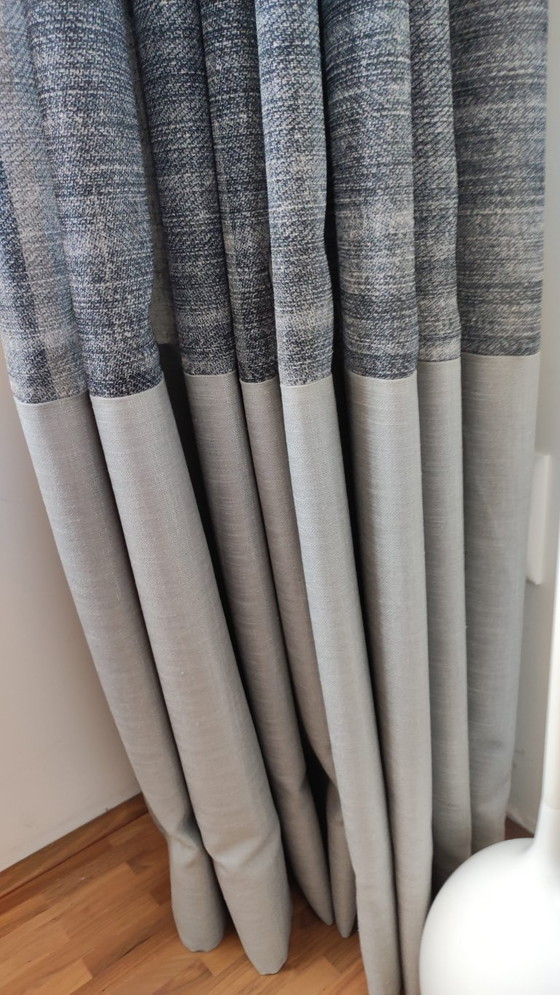 Image 1 of Zwischen den Vorhängen 3mx3m20