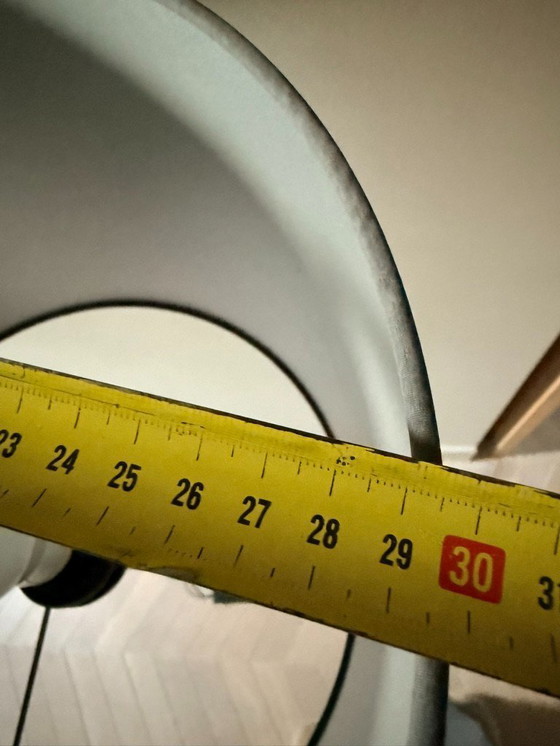 Image 1 of 1x, zwart metalen vloerlamp, met lichtgrijze kap