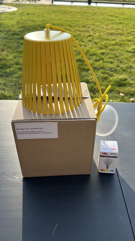 Image 1 of Lámpara colgante Gispen Ray 17 cm amarilla