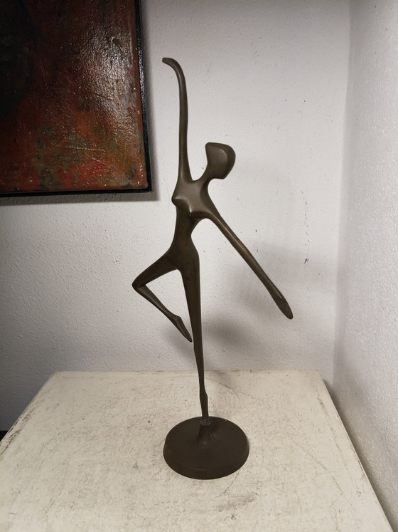 Vintage Modernist Brass Sculpture Ballerina – Beautiful Patina – 1980s (photo 8 of 10)