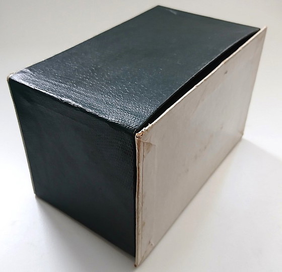 Image 1 of (W016) Komplettes Set aus 12 antiken Kristalluntersetzern – Hergestellt in der Tschechoslowakei – 9 x 9 cm – Neuwertig