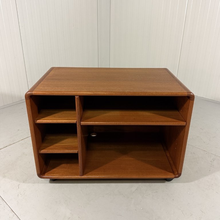 Mobile TV audio Dyrlund in teak su ruote, anni '60