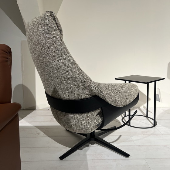 Image 1 of LEOLUX - SILLÓN CREMA CON PUF