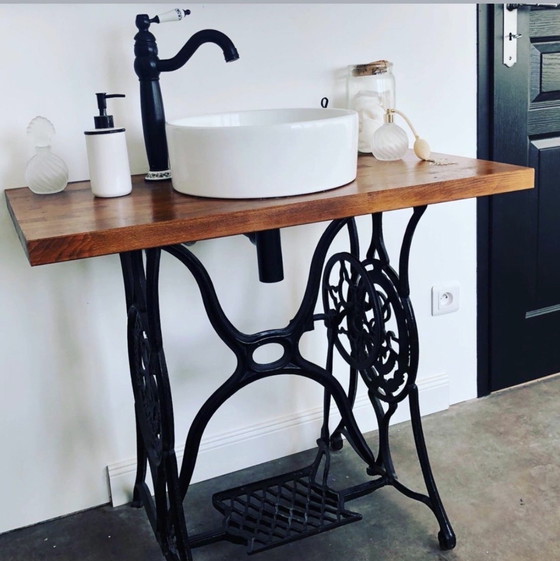 Image 1 of Singer Console