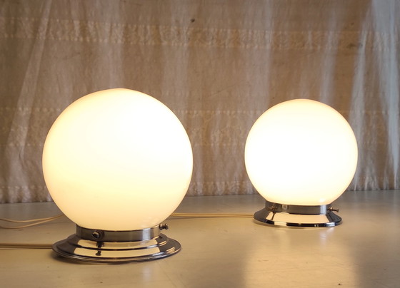 Image 1 of Lampada da soffitto o da parete Art Déco con globo opalino, diametro 15 cm - metà del XX secolo