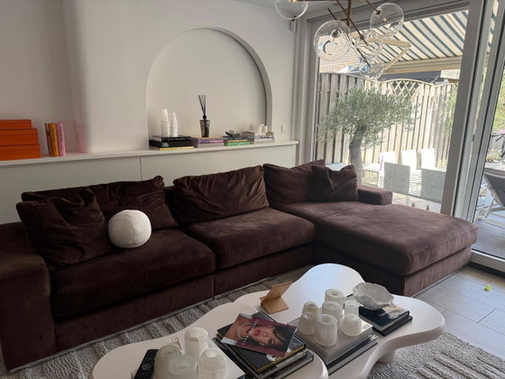 Geräumiges Ecksofa aus schokoladenbraunem Samt mit Chaiselongue – 3-5 Sitzer Sofas, Velvet, Plastic (photo 6 of 10)
