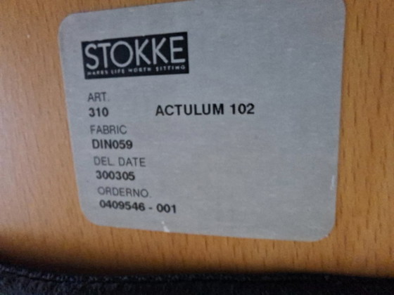 Image 1 of Set di 2 sedie ergonomiche a slitta Stokke Actulum 102 – design scandinavo