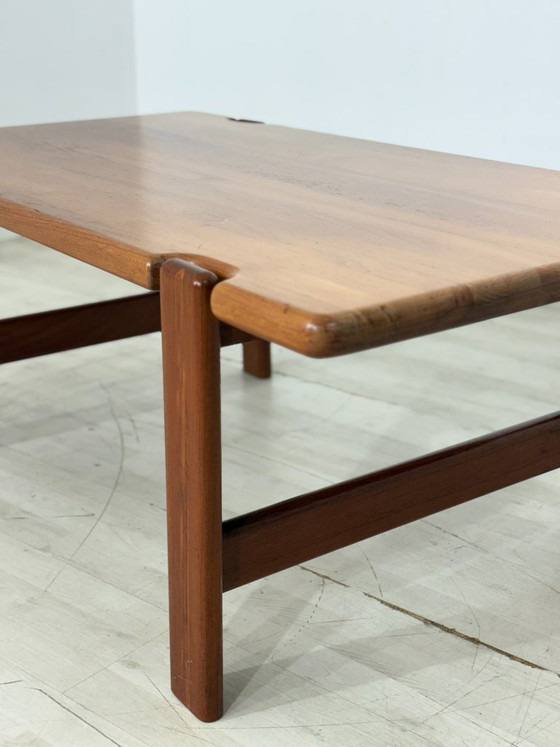 Table d'appoint danoise design milieu du siècle / Table basse en teck / Table d'appoint années 1960 / Table (photo 7 of 15)