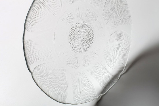 Image 1 of Piatto grande Fleur di metà secolo, piatto decorativo vintage trasparente / Arcoroc / Francia / anni '90