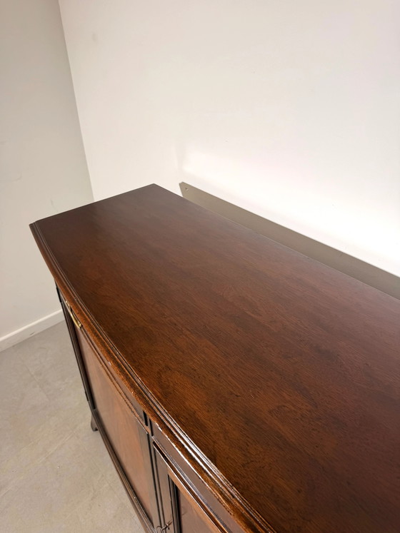 Großes antikes Mahagoni-Sideboard mit Bogenfront (photo 6 of 8)