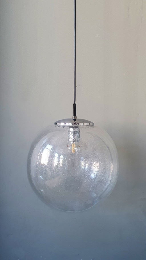 Large Mid Century vintage globe lamp / pendant lamp with enclosed air bubbles (30cm).