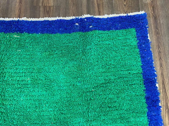 Image 1 of Grüner marokkanischer Teppich – Handgewebter Berberteppich aus Wolle, farbenfrohes abstraktes Design