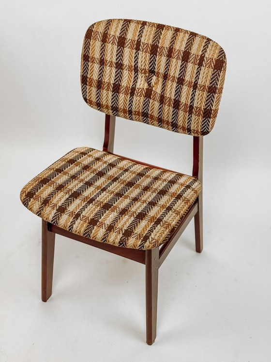 Image 1 of 4x Vintage houten eetkamerstoelen met blokte stof