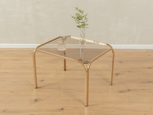 Table d'appoint années 70, structure en métal doré et plateau en verre