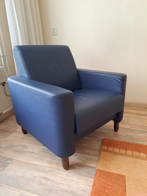Image 1 of Blauw leren fauteuil