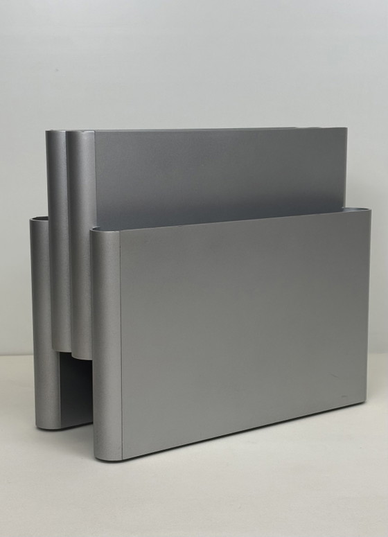 Image 1 of Portarevistas de diseño Kartell Giotto Stoppino gris metalizado