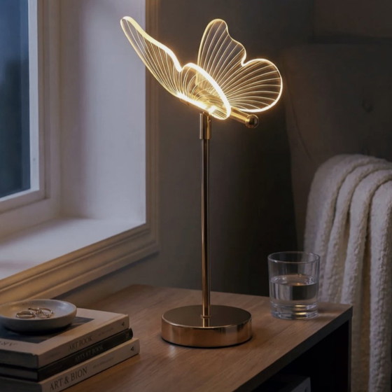 Image 1 of Elegante lámpara de escritorio en forma de mariposa 🦋