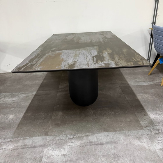Image 1 of Oval