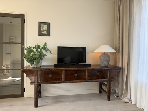 Wunderschönes chinesisches Sidetable / Sideboard