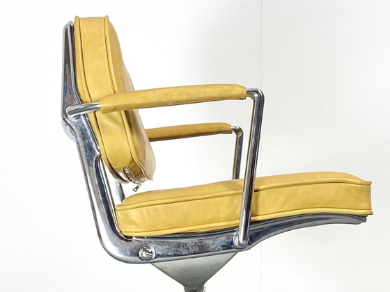 Sedia Herman Miller Intermediate anni '60, disegnata da Chatles & Ray Eames – Sedie da conferenza, Aluminium (photo 5 of 10)