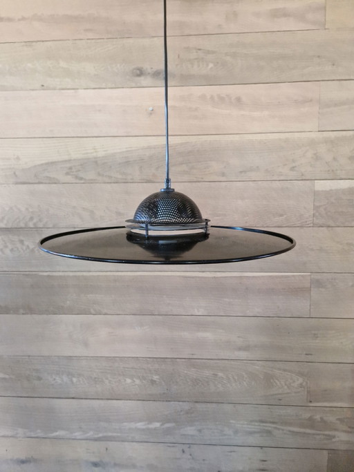 UFO-Lampe aus dem Weltraumzeitalter